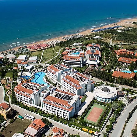 Semesteranläggning (resort) Alba Queen Side