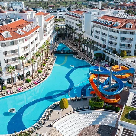 Resort Alba Queen Side