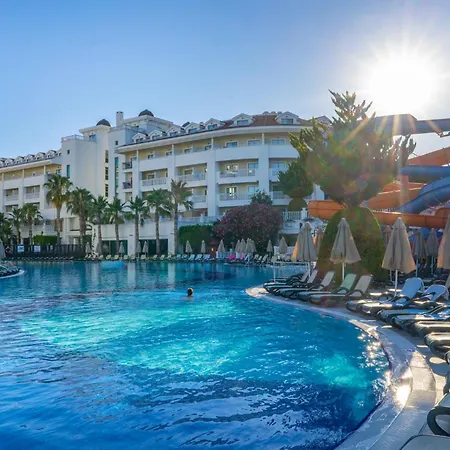 Alba Queen Semesteranläggning (resort) Side