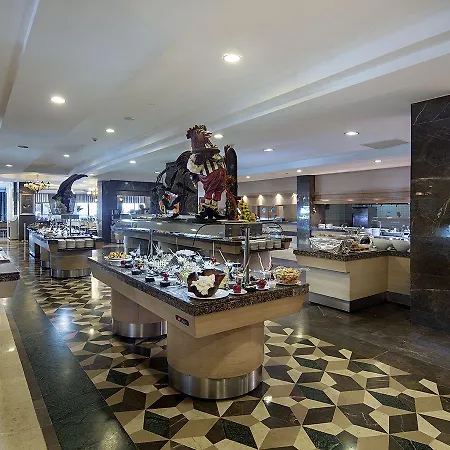 Semesteranläggning (resort) Alba Queen Side