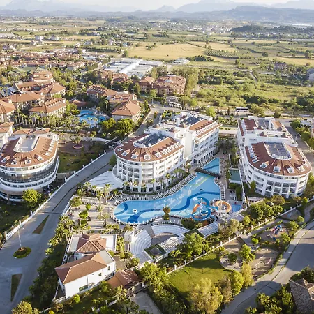 Semesteranläggning (resort) Alba Queen Side