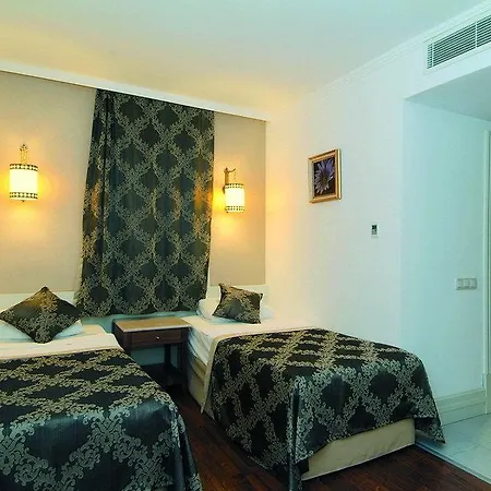 Semesteranläggning (resort) Alba Queen 5*