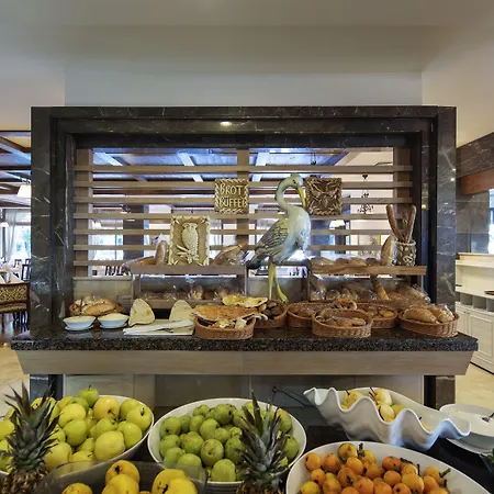 Alba Queen Ośrodek wypoczynkowy 5*