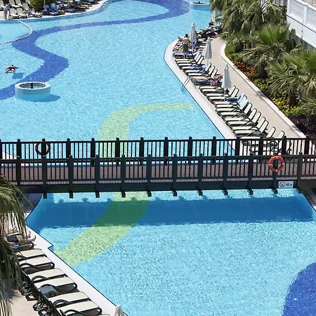 Semesteranläggning (resort) Alba Queen 5*