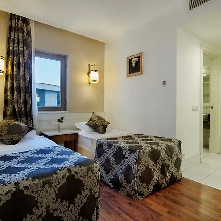 Semesteranläggning (resort) Alba Queen 5*