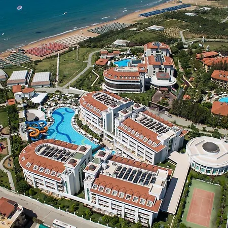 Semesteranläggning (resort) Alba Queen Side