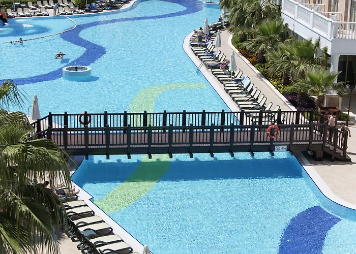 Alba Queen Resort Side