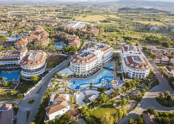 Resort Alba Queen Side