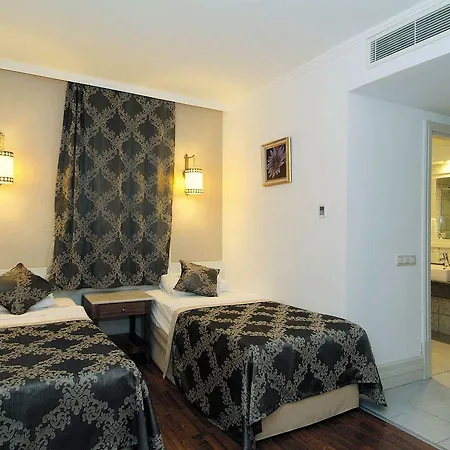 Resort Alba Queen - Ultra Side