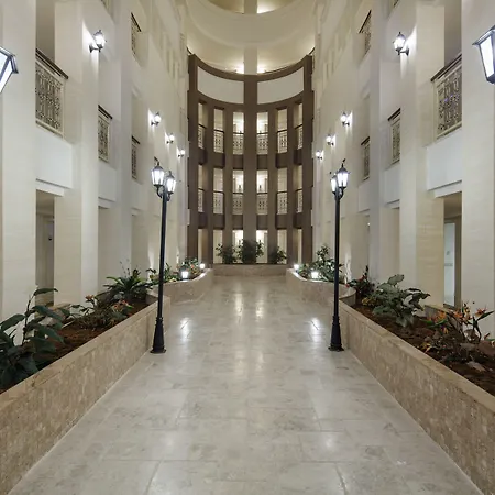 Alba Queen - Ultra Resort Side