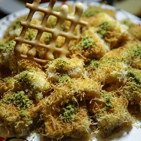 Resort Alba Queen - Ultra Side